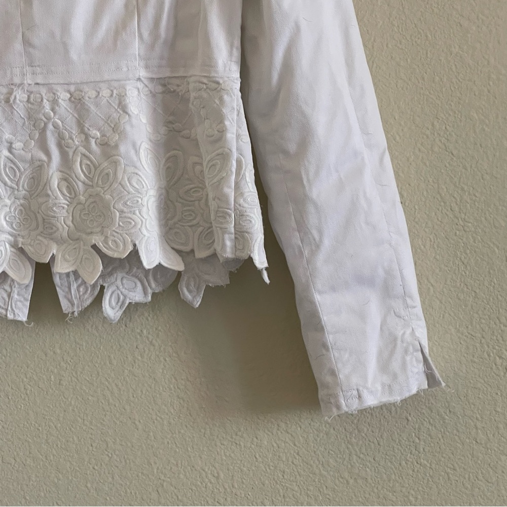 WHBM White semi-distressed cotton blazer jacket with eyelet trim size 4 - Picture 14 of 17